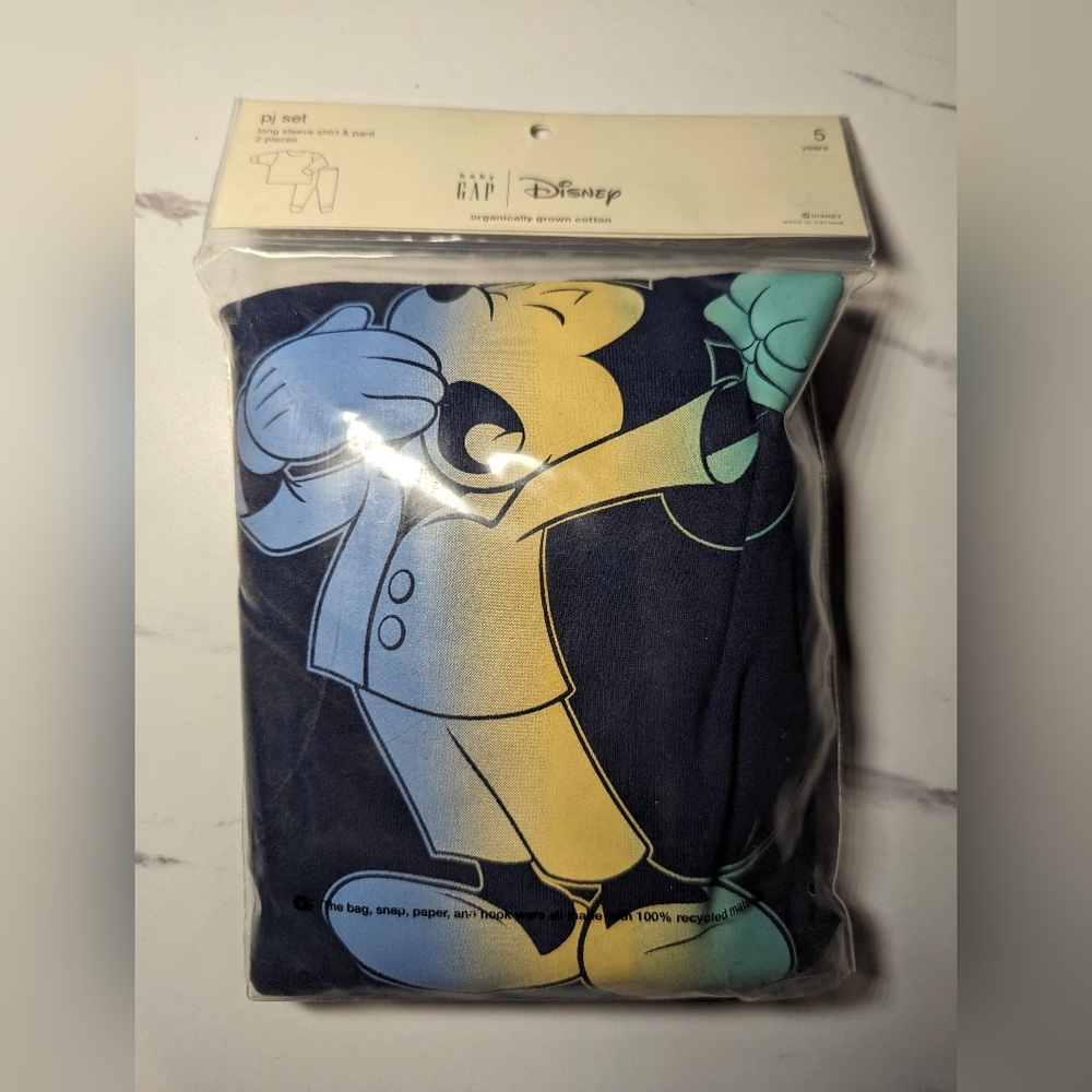 Baby Gap 2 Piece PJ Set Long Sleeve and Pant Brand New Mickey Mouse